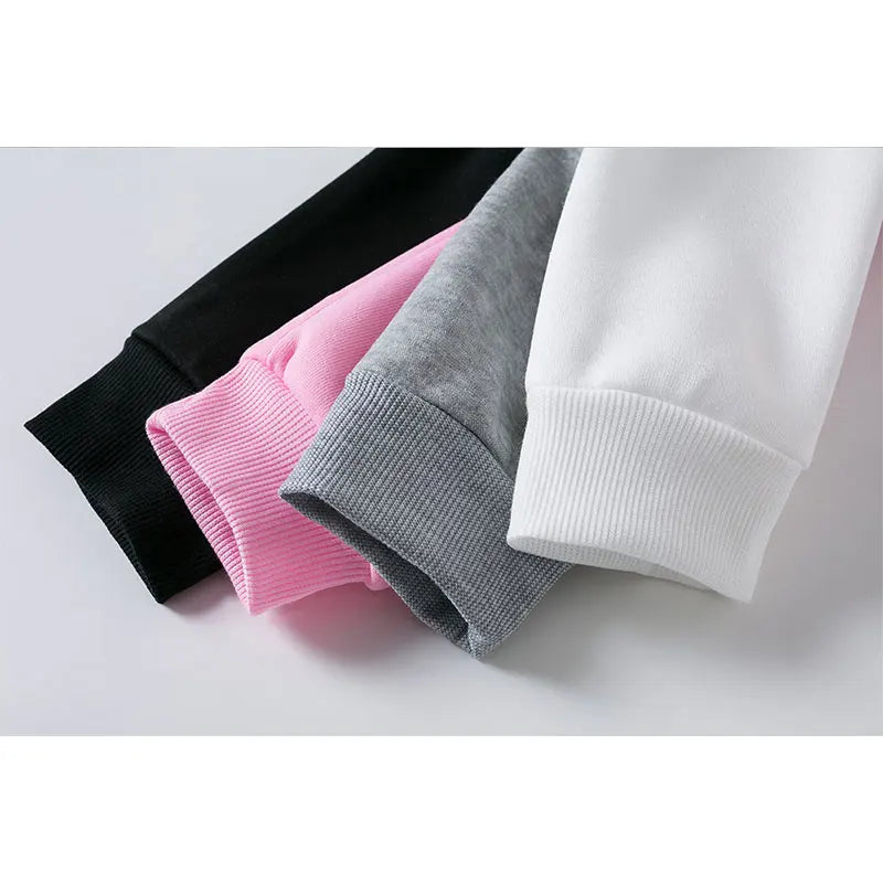 The Latest Autumn and Winter Clothing for Boys and Girls Aged 3 to 13,including Two Sets of Sportswear, Casual Trousers and Caps