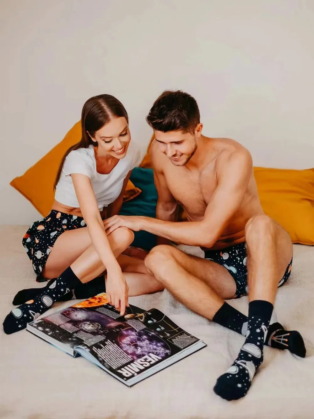 Funny men's and women's socks, cartoons, animals, fruits, beer, patterns, jacquard socks, hip hop skateboard socks