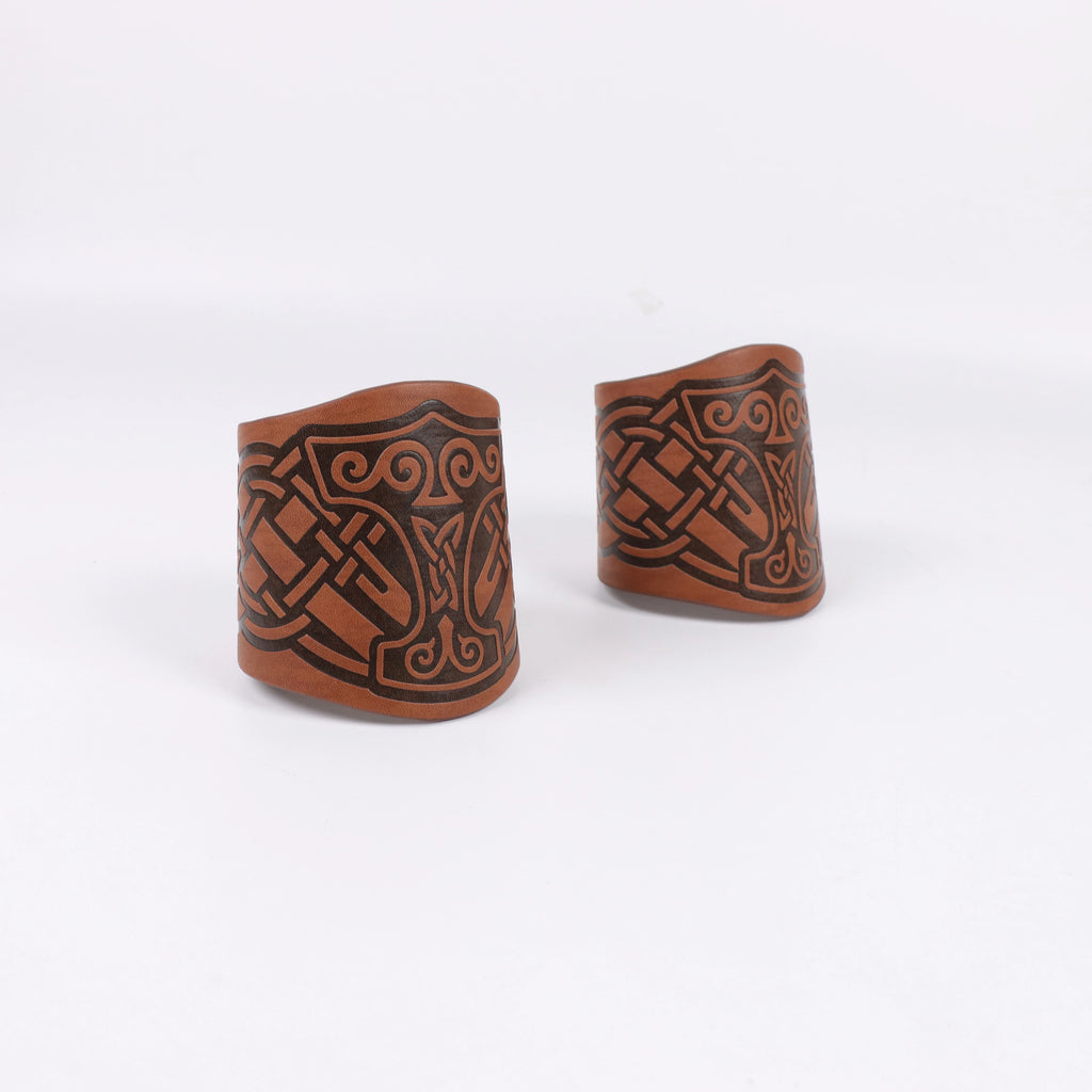 2 Pack Faux Leather Wristbands Viking Medieval Arm Guards Wristbands Halloween Accessories
