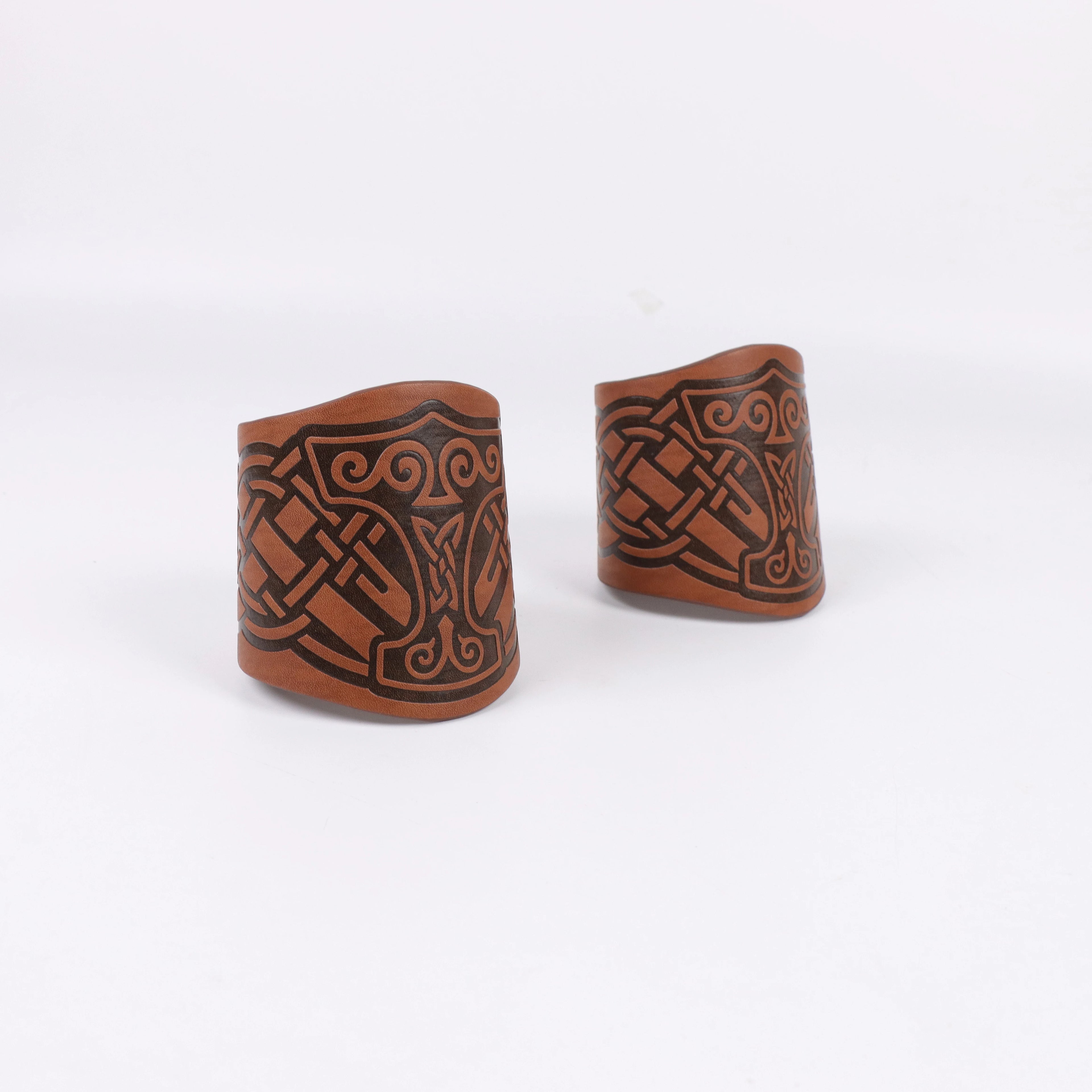 2 Pack Faux Leather Wristbands Viking Medieval Arm Guards Wristbands Halloween Accessories
